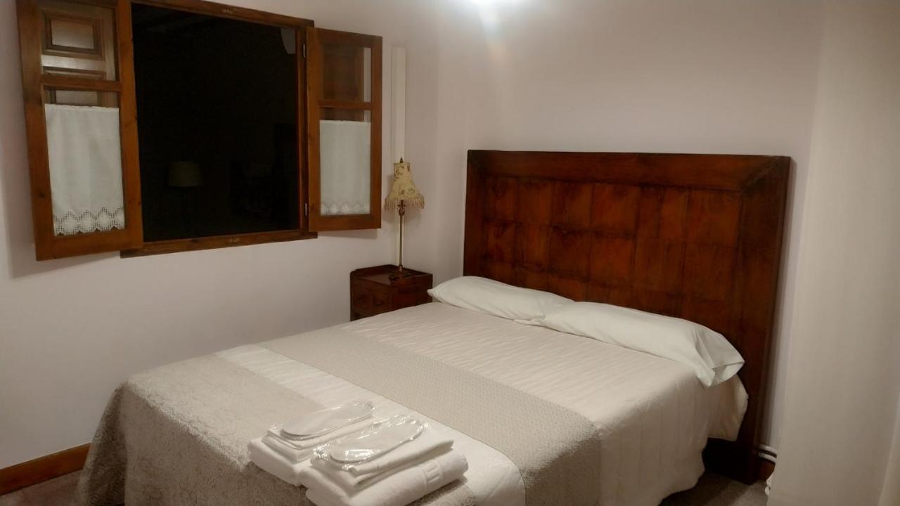 Las Casitas De Papel Ampudia Esterno foto